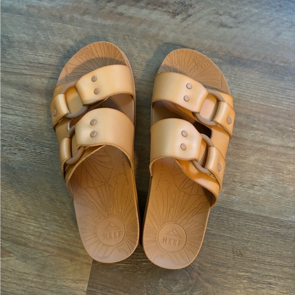 Reef Vera Cruise Cushion Slide Sandal, size 6. Worn twice - Picture 4 of 6